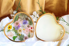 Load image into Gallery viewer, Floral Heart-Shaped Purse